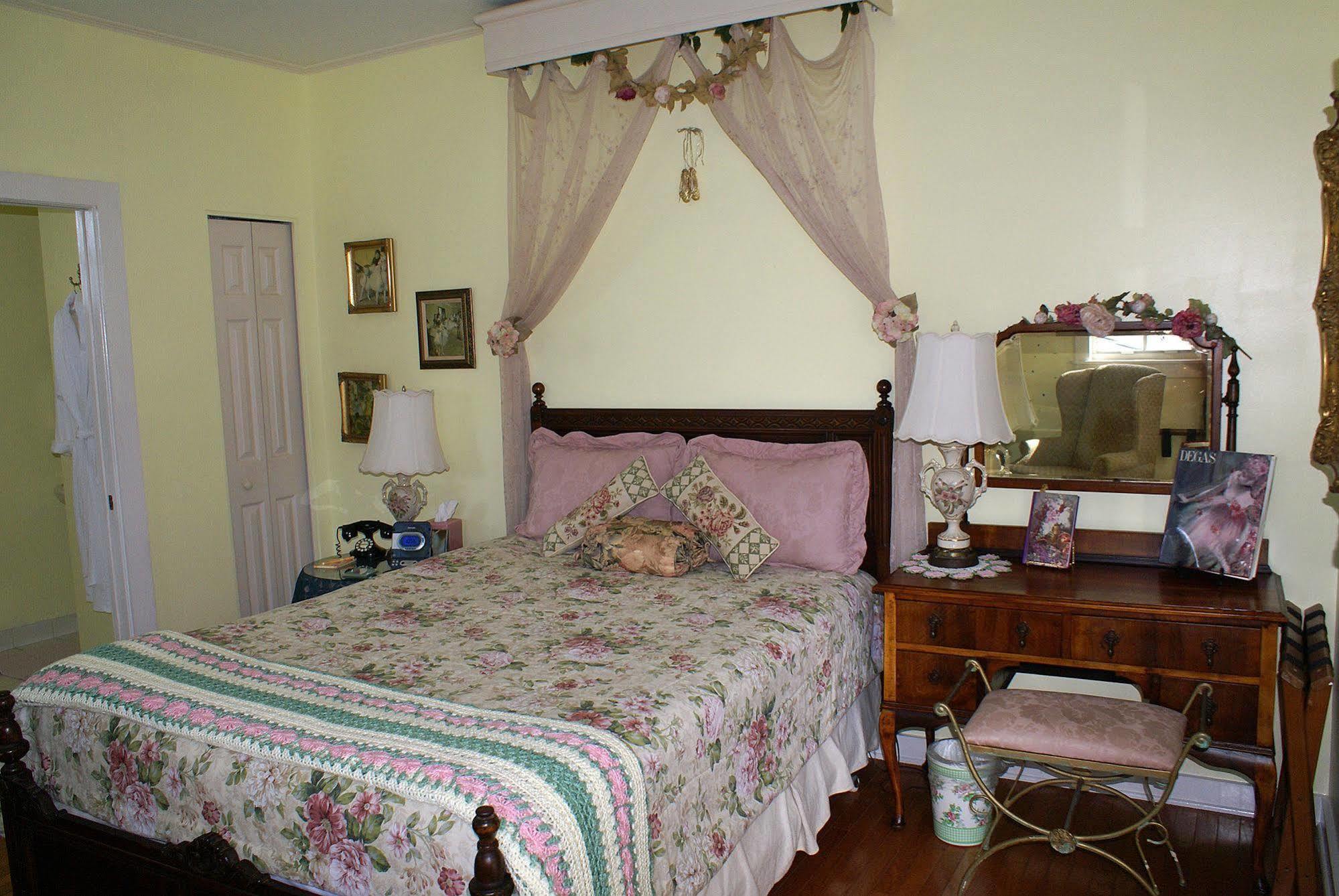 Sabal Palm House Bed And Breakfast Lake Worth Beach Εξωτερικό φωτογραφία